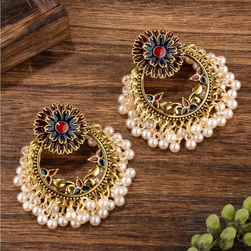 ⭐️ Firm Price ⭐️ Bundle Fashion Earrings - Picture 7 of 12